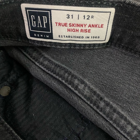 GAP True Skinny Ankle High Rise Two-Tone Contrast Jeans - Size 31/12R - Picture 3 of 3